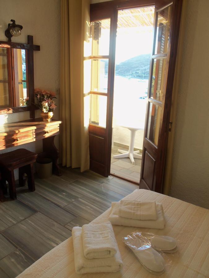 Alexandros Hotel Grikos Bay  Bagian luar foto